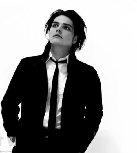 Gerard Way Revenge, Gerard Way Quotes, Gerard Way Wallpaper, Way Wallpaper, Way Quotes, Desolation Row, Gerald Way, Ghost Of You, I Love Mcr