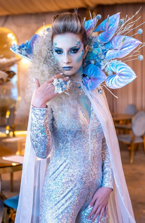 Winter Wonderland Snow Queen Winter Wonderland Costume Ideas, Ice Queen Costume Diy, Wonderland Inspired Outfits, Ice Queen Aesthetic, Wonderland Costume Ideas, Winter Wonderland Costume, Winter Fairy Costume, Disco Mermaid, Winter Wonderland Dress