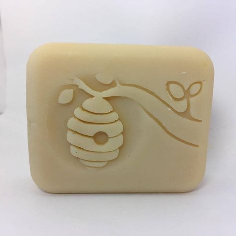 Carved Soap Ideas, Perla Soap Sculpture Easy, Soap Carving Design Easy, Soap Carving Patterns, Diy Soap Carving, Soap Sculpture, Soap Stamp, Bath Supplies, Bff Gifts Diy