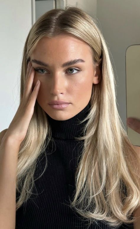 Perfect Blonde Hair, Blonde Hair Transformations, Summer Blonde Hair, Blonde Hair Inspiration, Blonde Hair Looks, Hair Inspo Color, Hair Envy, Dream Hair, Aesthetic Hair