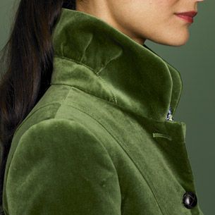 pictureperfectforyou: Green Velvet Coat, Walburga Black, Green Academia, Style Vert, Green Velvet Jacket, Velvet Coat, Linnet, Velvet Color, Velvet Jacket