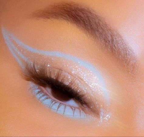 Eyeshadow Aesthetic, Alternative Makeup, Amazing Makeup, Eye Makeup Designs, Makijaż Smokey Eye, Edgy Makeup, Makeup Eye Looks, Creative Eye Makeup, Creative Makeup Looks