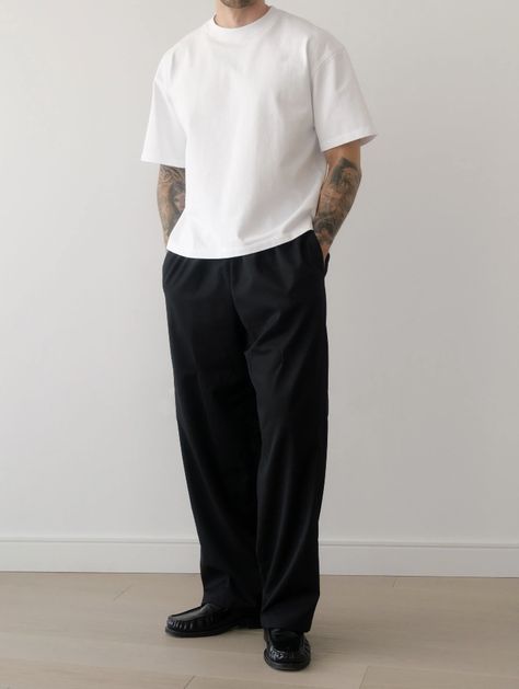 Small Shirt Big Pants Outfit, Samba Outfit Men, Big Pants Outfit, Slacks Outfit, Minimalistic Outfits, Classy Streetwear, Pants Outfit Men, Minimal Look, Street Fashion Men Streetwear