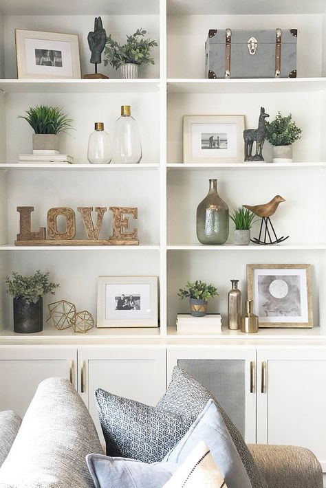 Bookshelf Styling Living Room, Styling Bookshelves, Built In Shelves Living Room, Shelf Decor Living Room, Styling Shelves, Decorating Bookshelves, Bookshelves In Living Room, Bookcase Decor, Truth Be Told