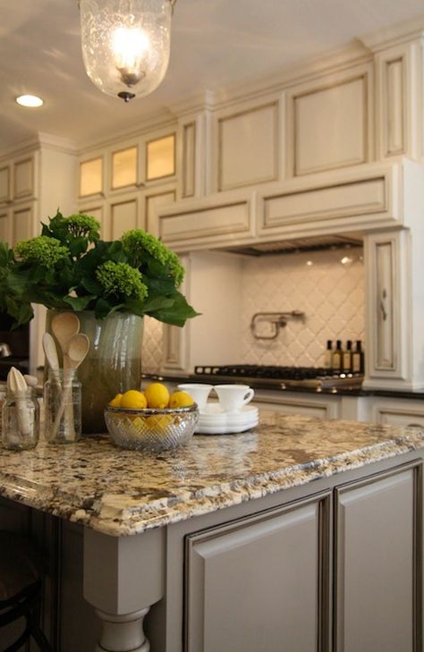 Ivory Kitchen Cabinets, Brown Granite Countertops, Kitchen Cabinets Before And After, Kitchen Cabinets Color Combination, Ivory Kitchen, Trendy Kitchen Backsplash, Painted Kitchen Cabinets Colors, Brown Granite, Best Kitchen Cabinets