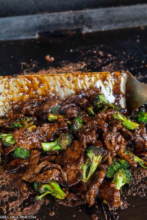 Blackstone Beef and Broccoli Recipe - grillonadime.com Outdoor Griddle Recipes, Hibachi Recipes, Griddle Cooking Recipes, Beef And Broccoli Recipe, Steak And Broccoli, Outdoor Cooking Recipes, Blackstone Recipes, Cooking Stone, Griddle Recipes