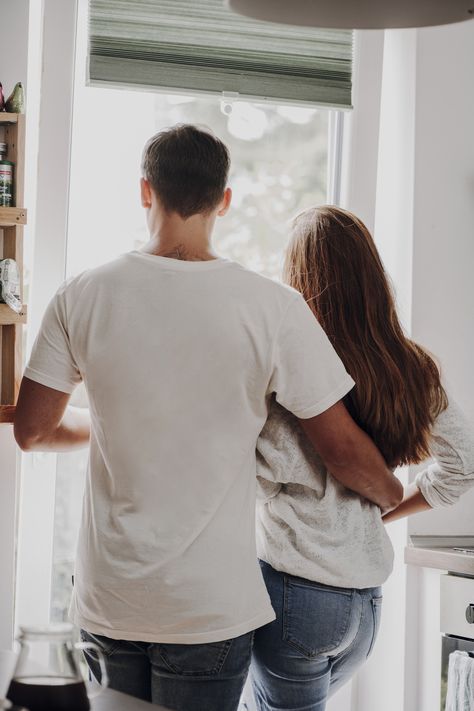 Couple in the kitchen, Photoshooting at home, People Photoshooting at home Couple In The Kitchen, Photo Poses For Couples, Happy Couple, Couple Posing, Funny Moments, Photo Poses, Chef's Jackets, White Undershirt, The Kitchen