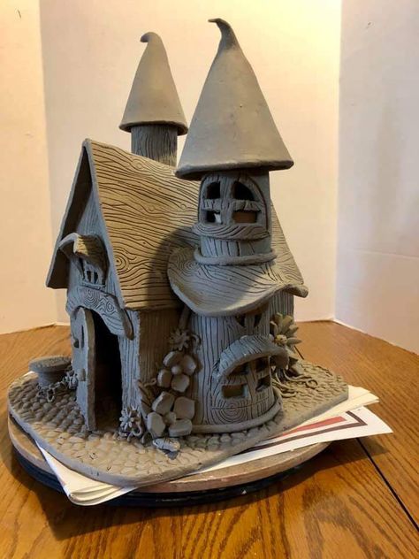 Ceramic Fairy House, Fairy House Crafts, Clay House, Clay Fairy House, Fairy House Diy, Beginner Pottery, Fairy Garden Crafts, Pottery Houses, ดินปั้น Polymer Clay