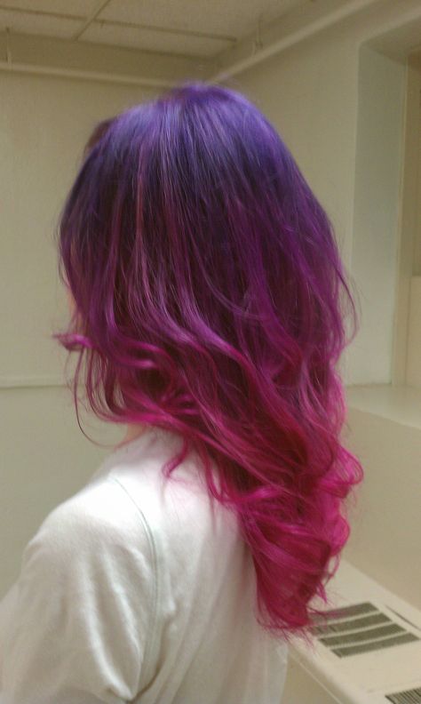 gorgeous purple/magenta ombre Pink Ombre Hair, Hair Color Crazy, Wacky Hair, Hair Idea, Pixie Hair, Funky Hairstyles, Work Hairstyles, Hair Life, Rainbow Hair