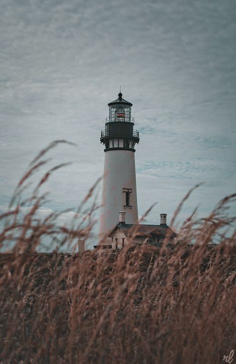 Lighthouse Aesthetic Wallpaper, Old Lighthouse Aesthetic, Nautical Wallpaper Iphone, Lighthouse Aesthetic, Lighthouse Wallpaper, Town Aesthetic, Coastal Fall, Nautical Wallpaper, Lighthouse Keeper