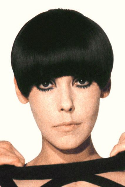 60s Makeup And Hair, Peggy Moffitt, 60’s Fashion, 60s Makeup, 1960s Hair, My Generation, Swinging London, Asymmetrical Hairstyles, Fashion 1960s