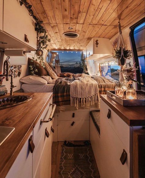 Van Transformation, Blueberry Pies, Van Builds, Cozy Camper, Campervan Ideas, Wohne Im Tiny House, Bus Ideas, Camper Van Life, Bus Living