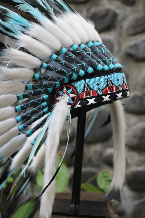 Native Headdress, Indian Headress, Indian Hat, Native American Wedding, Native American Feathers, American Indian Girl, American Indian Tattoos, Native American Headdress, Native American Girls