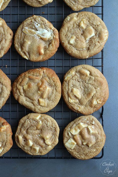 White Chocolate Chip Cookies Recipes, Homemade Chocolate Chip Cookies Recipe, Best White Chocolate, Cookies And Cups, White Chocolate Chip, Cookie Recipes Homemade, Slow Cooker Desserts, White Chocolate Chip Cookies, Chip Cookie Recipe