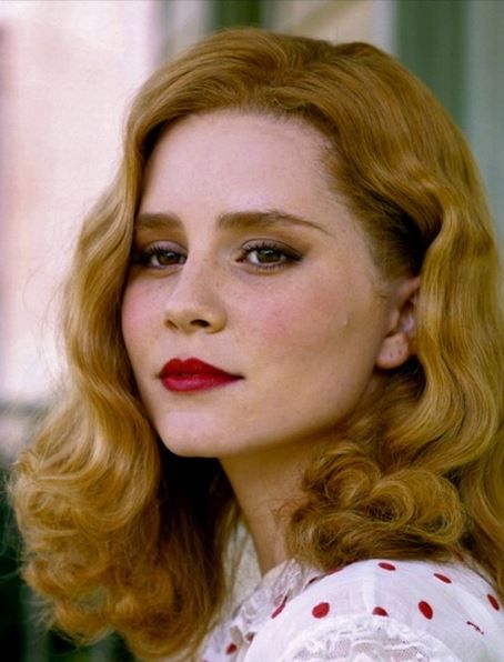 alison lohman Allison Lohman, Alison Lohman, Medium Shag, Medium Shag Haircuts, 1940s Hairstyles, Shag Haircuts, Shag Haircut, Peinados Faciles, Hair Today