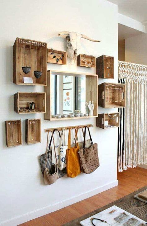 Wooden Box Diy, Old Crates, Decor Studio, Ideas Para Organizar, Diy Casa, Bilik Tidur, غرفة ملابس, Hallway Furniture, Wooden Crates