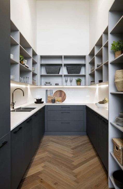 The Block 2018 kitchens served up plenty of inspiring kitchen design ideas and fresh new trends and finishes - some that made their debut on the show. From metallic cabinetry to gigantic butler's pantries and voice-activated plumbing, these were the biggest trends we spotted on The Block this year. Life Aspirations, Modern Köksdesign, Closed Kitchen, Pantry Room, Kabinet Dapur, Kitchen Designer, Butlers Pantry, Houses Plans, Kitchen Pantry Design