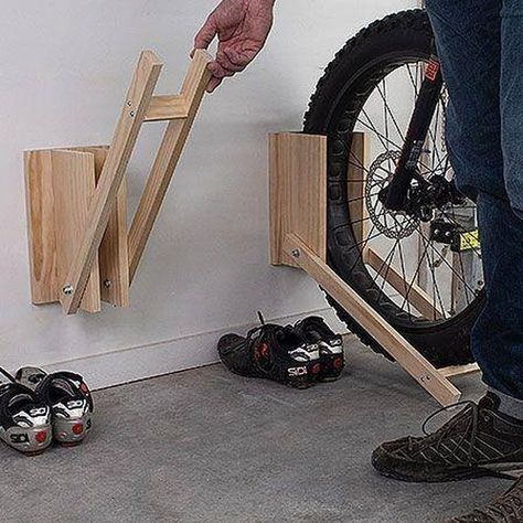 Bicycle Storage Rack, Garage Velo, Diy Bike Rack, Små Rum Lidt Plads, Bike Rack Garage, Diy Space Saving, Range Velo, Bike Storage Rack, Diy Rangement