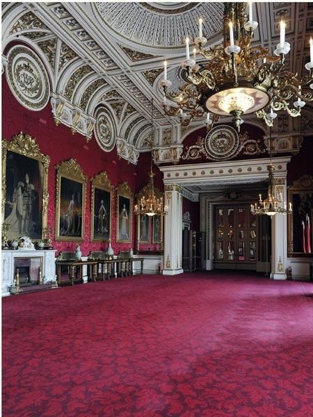 Royal Wedding Venue, Inside Buckingham Palace, Buckingham Palace London, Palace Interior, Castle Mansion, Castles Interior, Photo Light, Royal Residence, Abandoned Mansions