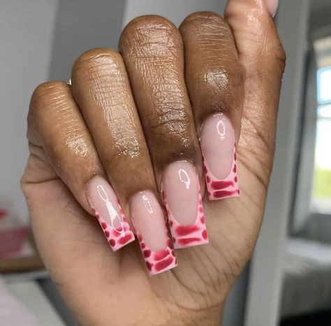 Red Croc French Tip Nails, Crocodile French Nails, Red And White Croc Nails, Short Croc French Tip Nails, Matte Crocodile Nails, Pink And White Croc Nails, Crocodile Print Nails Acrylic, Pink Croc Nails Acrylic, Short Crocodile Nails