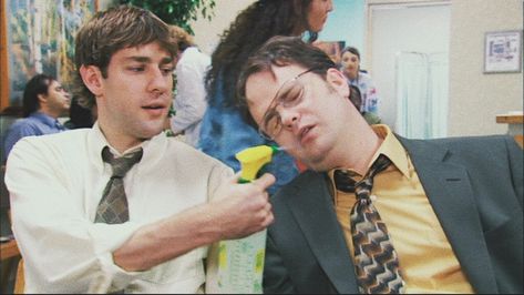 The Office Screenshots, Jim And Dwight, Office Wallpapers, Office Characters, The Office Jim, The Office Characters, Phil Dunphy, Threat Level Midnight, Office Jokes