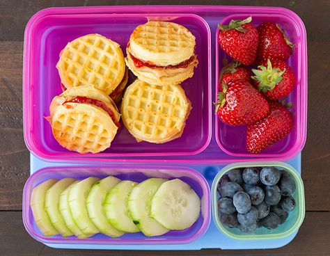 Lunchbox Meals, Easy School Lunch Ideas, Kids Lunch Box Meals, Kindergarten Lunch, Kids Packed Lunch, Preschool Lunch, Easy School Lunches, School Lunch Ideas, Healthy Lunches For Kids