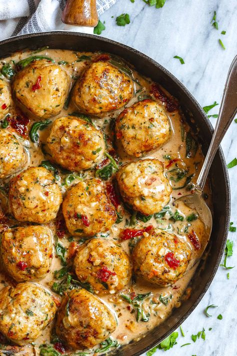 Spinach Turkey Meatballs, Ground Turkey Meatball Recipes, Meatball Dinner Recipes, Turkey Spinach Meatballs, Recipes Using Ground Turkey, Easy Turkey Meatballs, Spinach Meatballs, Ground Turkey Meatballs, Meatball Dinner