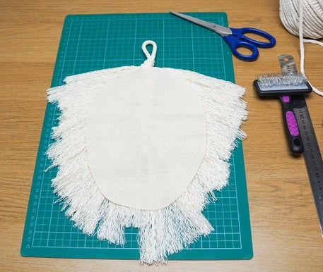 Feather Template, Crochet Craft Fair, Diy Macramé, Scrapbook Patterns, Macrame Knots Pattern, Shape Templates, Rope Crafts Diy, Chunky Knitting, Rope Knots