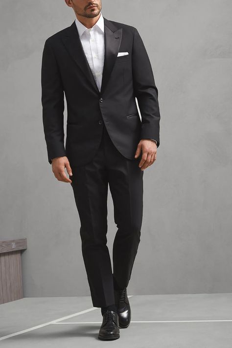 How to do black tie in summer | British GQ | British GQ Black Tie Optional Men, Black Wedding Guest Outfits, Black Tie Men, Wedding Guest Outfit Men, Black Tux Wedding, Black Tuxedo Wedding, Wedding Suits Men Black, Cool Tuxedos, Black Tie Dress Code