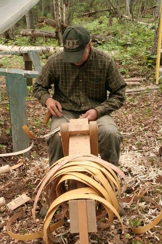 Harvesting Birch Bark: 10 Steps (with Pictures) Primitive Bushcraft, Birch Tree Decor, Birch Bark Crafts, Birch Bark Baskets, Witch Crafts, Basket Weaving Diy, Bushcraft Skills, Wood Plane, Photography Kit