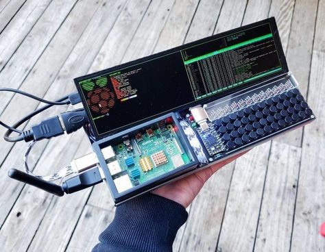 Cyberdeck Build, Cyberdeck Diy, Cool Raspberry Pi Projects, Cool Electronic Gadgets, Pi Computer, Raspberry Pi Computer, Wearable Computer, Computer Projects, Learn Computer Coding