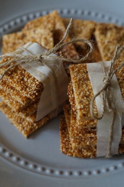 Imbolc Recipes, Sesame Snacks, Sesame Snaps, Sweet Treat Recipes, Sesame Seeds Recipes, You Perfect, Healthy Sweet Treats, Sweet Treats Recipes, Treat Recipes