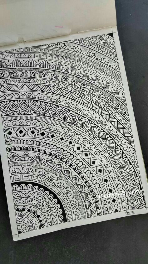 Attractive Drawing Ideas, Mandala Arts, Mandala Drawings, Mandala Book, Attractive Wallpapers, Doddle Art, Doodle Quotes, Bond Paper Design, Easy Mandala Drawing