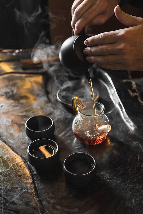 Tea Restaurant, Asian Tea, Tea Varieties, Chinese Aesthetic, Chinese Tea Ceremony, Perfect Cup Of Tea, Tea Culture, Tea Art, Chinese Tea