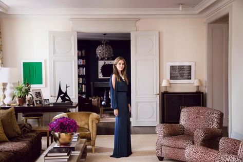 Print Armchair, Aerin Lauder, Interior Design Books, English Room, Printed Sofa, Chic Living, French Interior, Spacious Living Room, New Classic