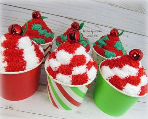 Top Christmas Party Favor Ideas – Christmas Celebrations Sock Cupcakes, Christmas Gift Tags Handmade, Corporate Holiday Gifts, Coworkers Christmas, Easy Christmas Gifts, Christmas Gifts For Coworkers, Christmas Favors, Christmas Party Favors, Cute Christmas Gifts