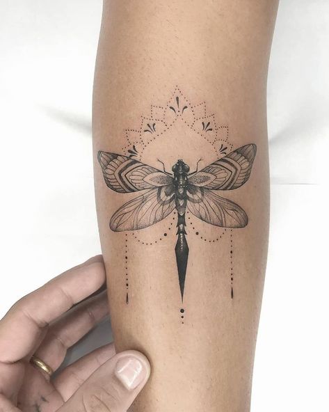 Dragonfly Tattoo | Tattoo Ideas and Inspiration | lucioprado.tattoo Dragonfly Tattoo Ideas, Tato Mandala, Dragonfly Tattoos, Small Dragonfly Tattoo, Tato Dengan Makna, Dragonfly Tattoo Design, Muster Tattoos, Tato Lengan, Sternum Tattoo