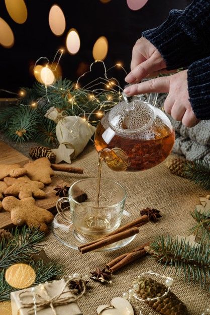 Glass Teapot Aesthetic, Christmas Tea Photography, Yule Tea Party, Christmas Tea Aesthetic, Christmas Tea Decorations, Little Women Christmas Aesthetic, Cottagecore Christmas Aesthetic, Little Women Christmas, Christmas Teas