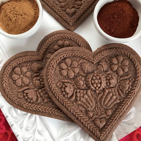 Wooden Cookie Mold Recipes, Molded Cookie Recipe, Mold Recipes, White Food Coloring, Springerle Cookies, Embossed Rolling Pin, Formy Silikonowe, Shaped Cookies, Heart Shaped Cookies