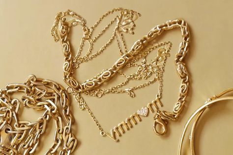 How to Untangle a Necklace, According to a Celebrity Jeweler How To Untangle Necklaces, Untangle Necklace, Latina Jewelry, Cleaning Gift, Entertaining Gifts, Tweezers Eyebrows, Subscription Gifts, Real Simple, Zucchini Recipes