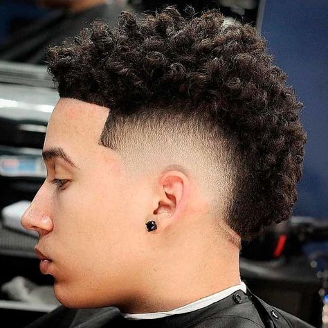 Striking Ways To Build Up Some Volume With A Funky High Top Fade Haircut ★ France Haircut, Frohawk Fade, High Top Fade Haircut, Top Fade Haircut, Types Of Fade Haircut, Taper Fade Curly Hair, Drop Fade Haircut, Mohawk Haircut, Mohawk Hairstyles Men