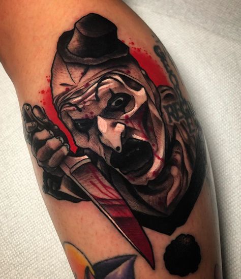 Neotraditional tattoo by Jeff Saunders Horror Tattoo Ideas, Horror Movie Tattoos, Tattoo Artist Tattoo, Clown Tattoo, Movie Tattoo, Movie Tattoos, Scary Tattoos, Artist Tattoo, Inspiration Tattoo