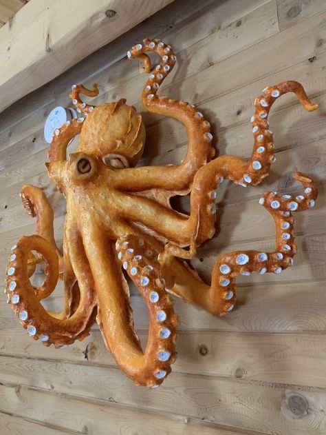 Paper Mache Wall Art Diy, Paper Mache Sculpture Diy, Paper Mache Projects Ideas, Paper Mache Octopus, Paper Mache Sculpture Ideas, Papier Mache Art Ideas, Octopus Diy, Diy Octopus, Paper Mache Ideas