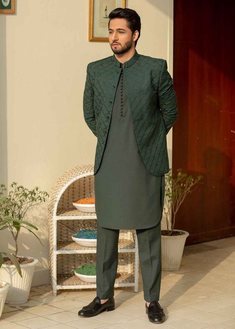 shilwar kameez Designs 7 Mehndi Boys Dressing, Mehndi Outfit For Men Pakistani, Mehndi Outfit For Men, Shalwar Kameez With Waistcoat For Men, Boys Kurta Style, Mehndi Dress For Boys, Prince Coat Wedding Pakistani, Green Shalwar Kameez, Fancy Kurta For Men