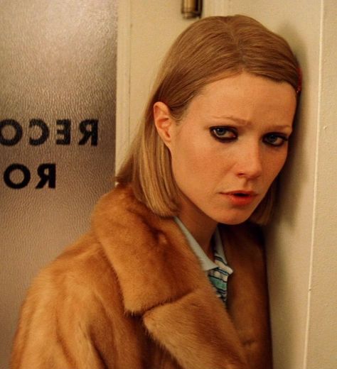 Wes Anderson Characters, Margot Tenenbaum, Wes Anderson Aesthetic, Royal Tenenbaums, Wes Anderson Movies, Wes Anderson Films, The Royal Tenenbaums, Vintage Thrift, Girl Interrupted