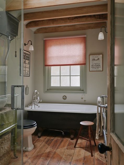 Historical Bathroom, Breakfast Room Green, Greenwich House, Narrow Staircase, Tongue And Groove Panelling, New House Bathroom, Choosing Paint Colours, London Houses, Choosing Paint