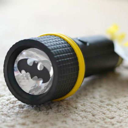 Batman Party Favor Ideas, Batman Party Ideas For Adults, Batman Birthday Party Activities, Batman 5th Birthday Party, Batman Birthday Party Ideas Decoration, Batman Themed Food, Batman And Joker Birthday Party, Dc Birthday Party Ideas, Adult Batman Party