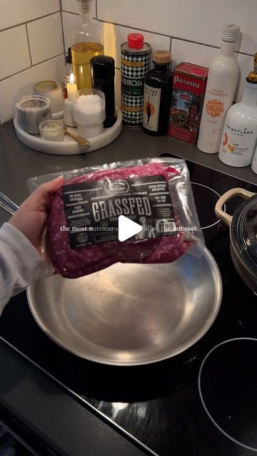 Anna Mondanaro on Instagram: "eat this to feel like a superhuman:

— grass fed ground beef 
— bone broth basmati rice
— two eggs
— avocado
— parmesan
— honey 
— hot sauce if you’re feeling fun

🐄 🥑 🤸" Honey Hot Sauce, Grass Fed Beef Recipes, Beef Recipes Healthy, Eggs Avocado, Ground Beef Recipes Healthy, Beef Bone Broth, Beef Bones, Grass Fed Beef, Basmati Rice