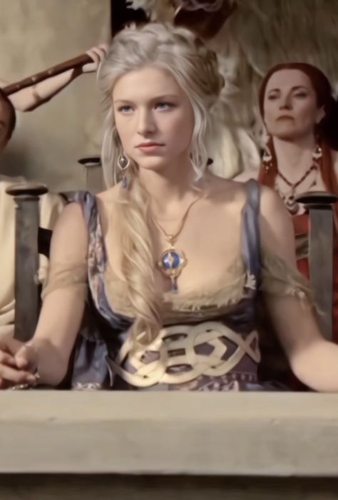 Hunter Schafer Targaryen, Velaryon Face Claim, Shifting Face Claims, Targaryen Face Claim, Forest Elf Aesthetic, Visenya Velaryon, Rhaena Targaryen, Daenerys And Jon, Royalty Aesthetic