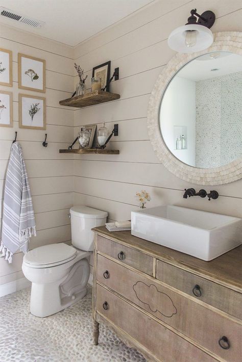 11 Stunning Examples of Farmhouse Shiplap Paneling: I'm dreaming of a farmhouse shiplap paneling accent wall in our bedroom or living room. Inspired by the Fixer Upper show. Dagmar's Home, DagmarBleasdale.com #farmhouse #shiplap #cottage #bathroom #fixerupper #decor #ideas Baie Vintage, Makeover Kamar Mandi, Shiplap Paneling, Rustic Farmhouse Bathroom, Farmhouse Bathroom Design, Farmhouse Bathroom Remodel, Farmhouse Bathroom Decor Ideas, Shiplap Bathroom, Farmhouse Bathroom Vanity